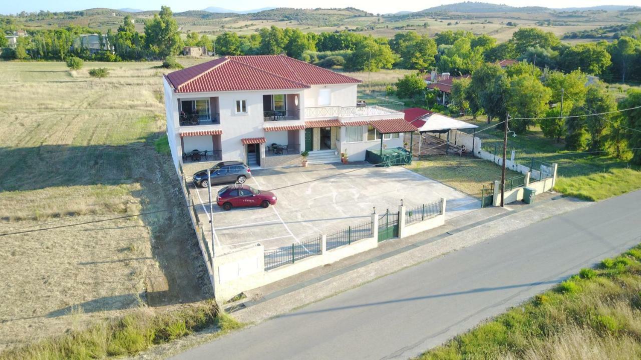 Avantis Apartments Perivolia  Экстерьер фото